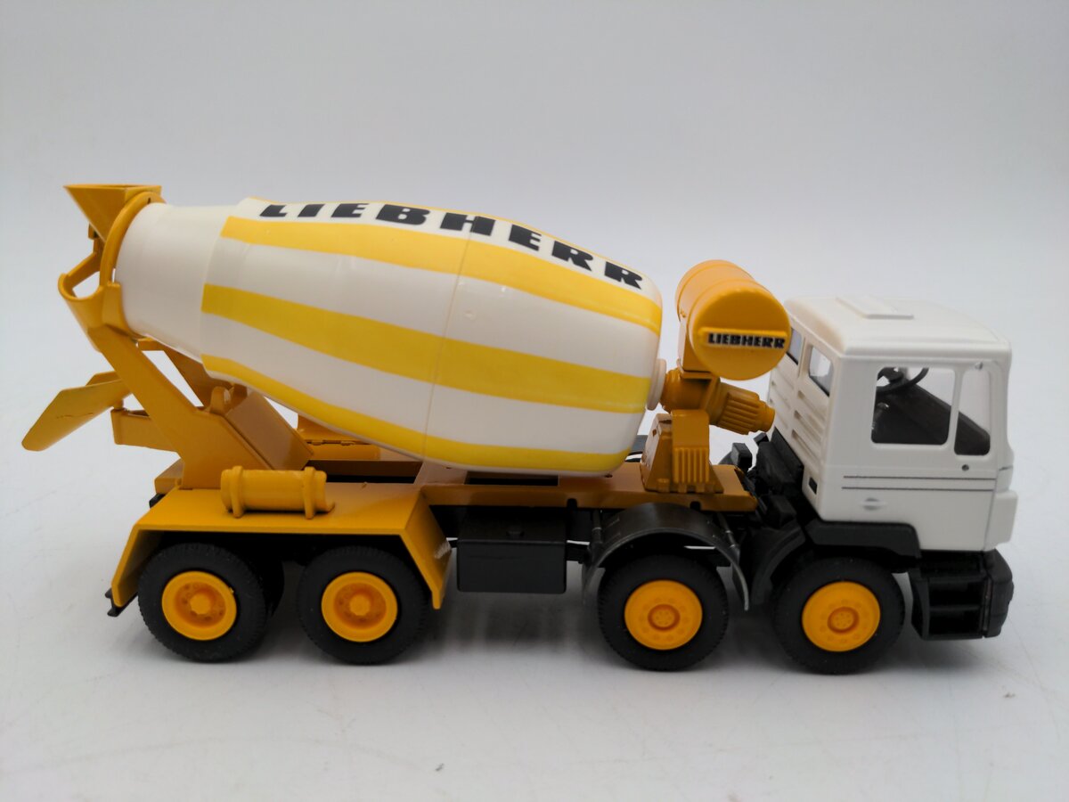 Conrad 4165 1:50 Scale Diecast MAN Liebherr 904 Cement Mixer VG/Box