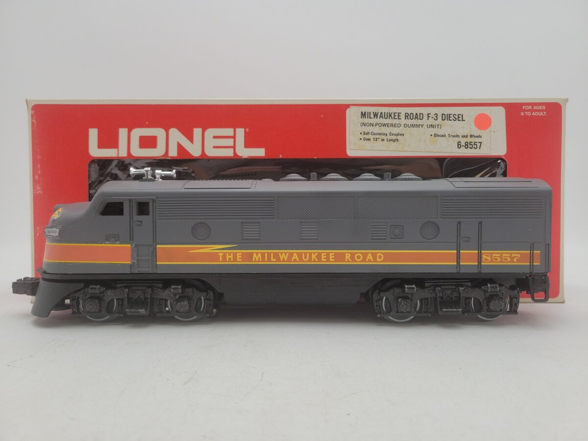 Lionel 6-8557 O Milwaukee Road F3 A Non-Powered Diesel Locomotive #8557 EX/Box