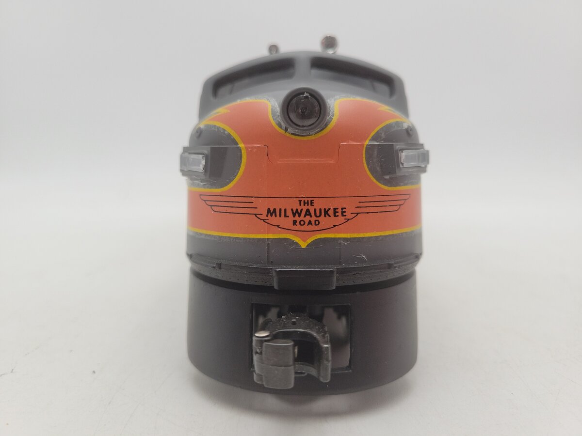 Lionel 6-8557 O Milwaukee Road F3 A Non-Powered Diesel Locomotive #8557 EX/Box