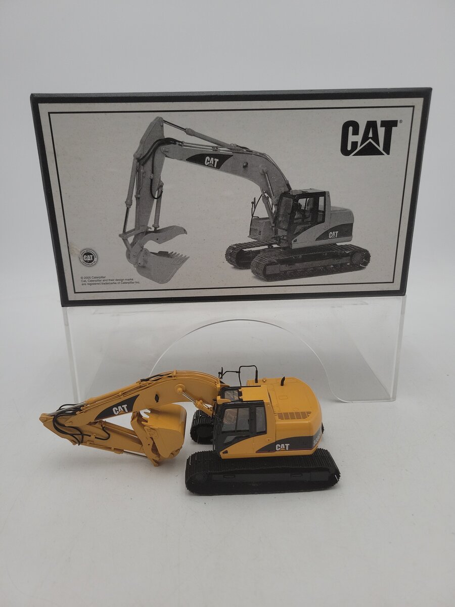 CCM  320C Cat 1:48 Scale Caterpillar Cat 320C LU Excavator W/Bucket & Thumb #065 LN/Box