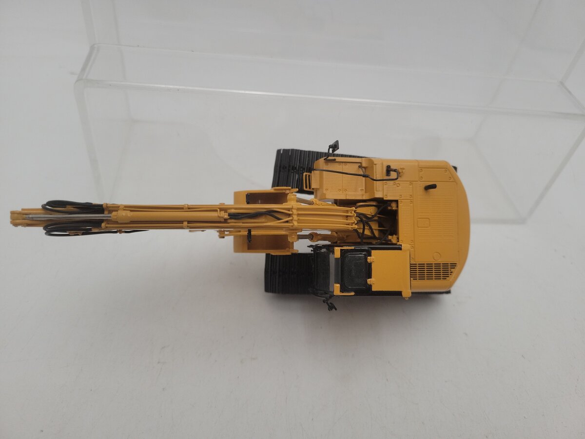 CCM  320C Cat 1:48 Scale Caterpillar Cat 320C LU Excavator W/Bucket & Thumb #065 LN/Box
