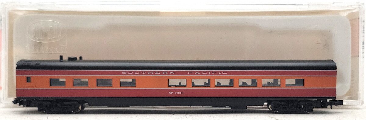 Con-Cor 0001-04071F N Scale Southern Pacific Daylight 85' Diner Car #10200 LN/Box