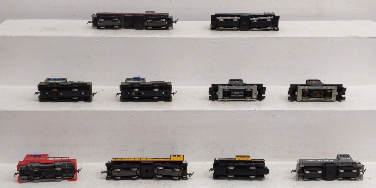 Assorted N Scale Diesel Locomotives [9] VG