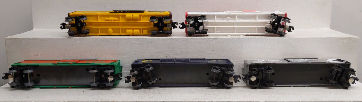 Lionel Assorted O Gauge Freight Cars [5] VG/Box