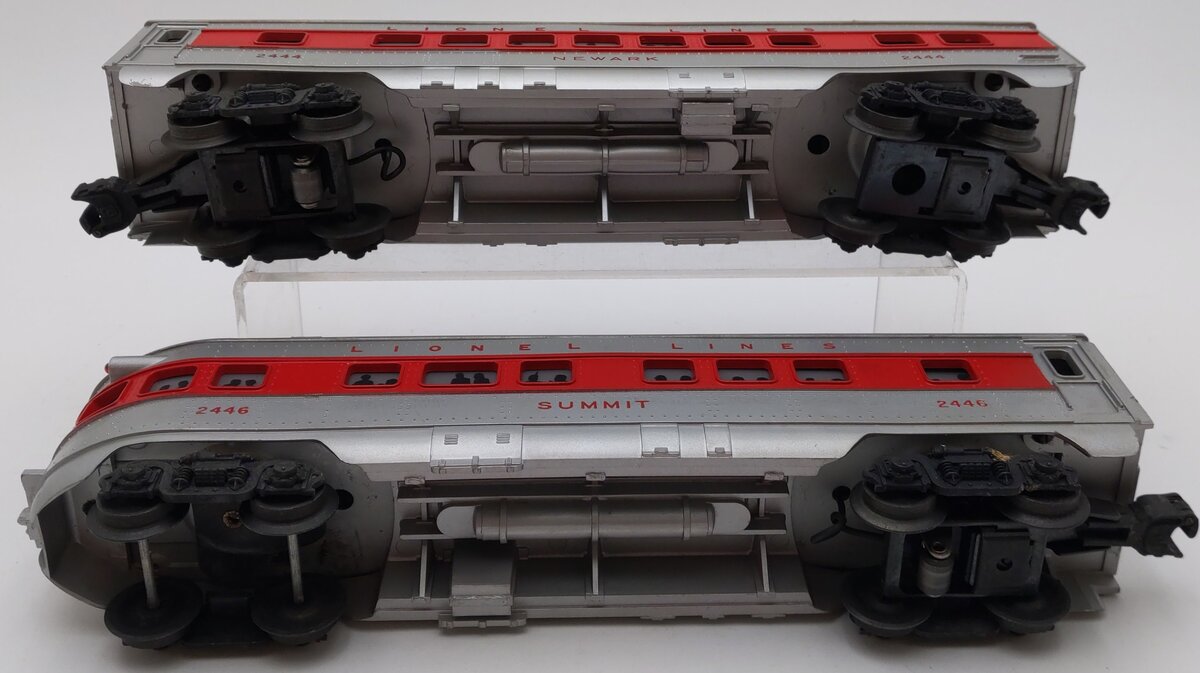 Lionel Vintage O Red Stripe Passenger Cars 2444, 2446 [2] VG/Box