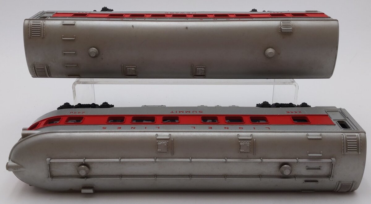 Lionel Vintage O Red Stripe Passenger Cars 2444, 2446 [2] VG/Box