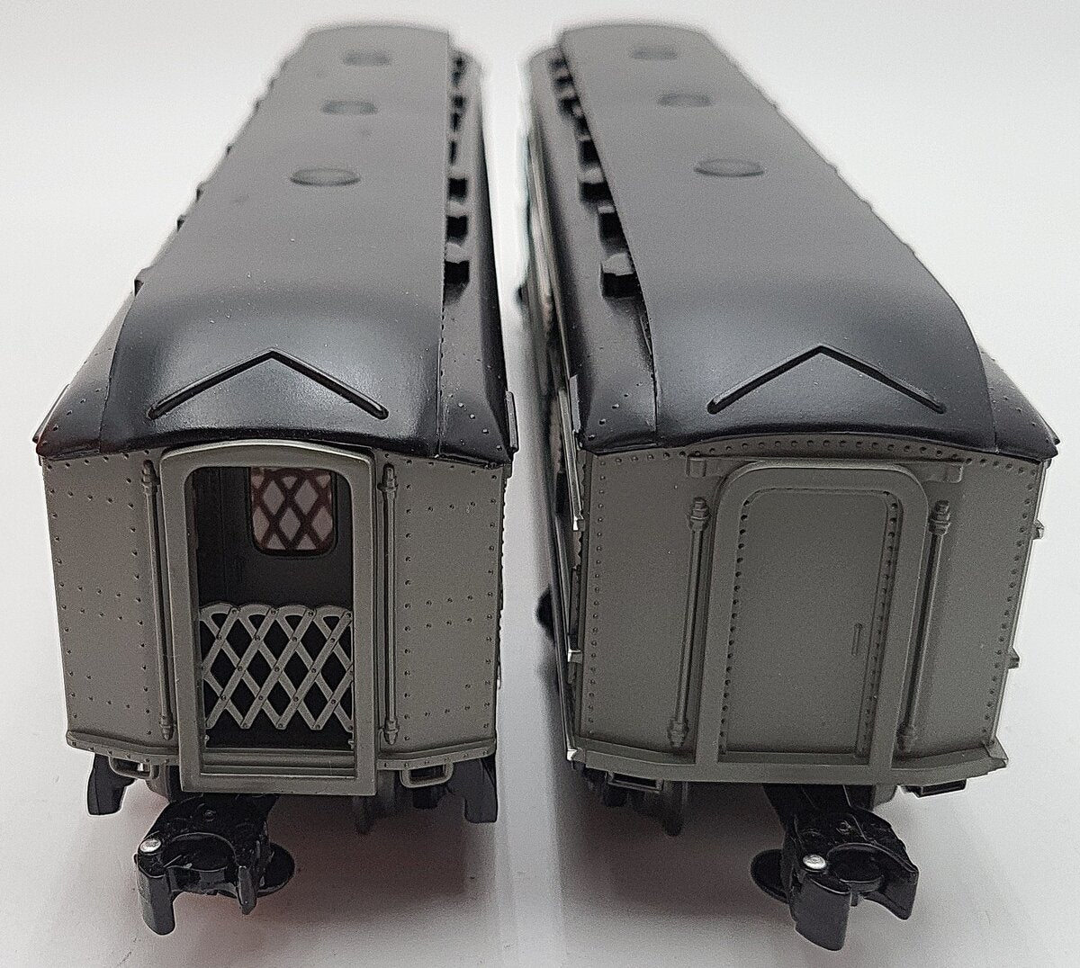 Lionel 6-81779 O Santa Fe Madison Coach & Baggage Car LN/Box