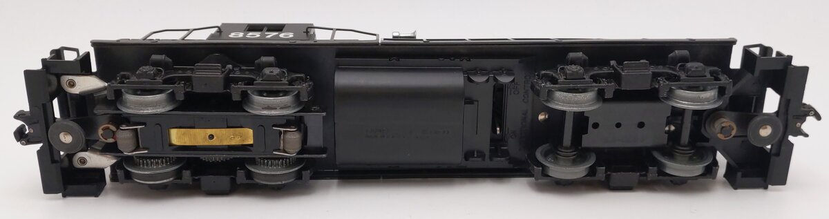Lionel 6-8576 O Gauge Penn Central GP-7 Diesel Locomotive VG