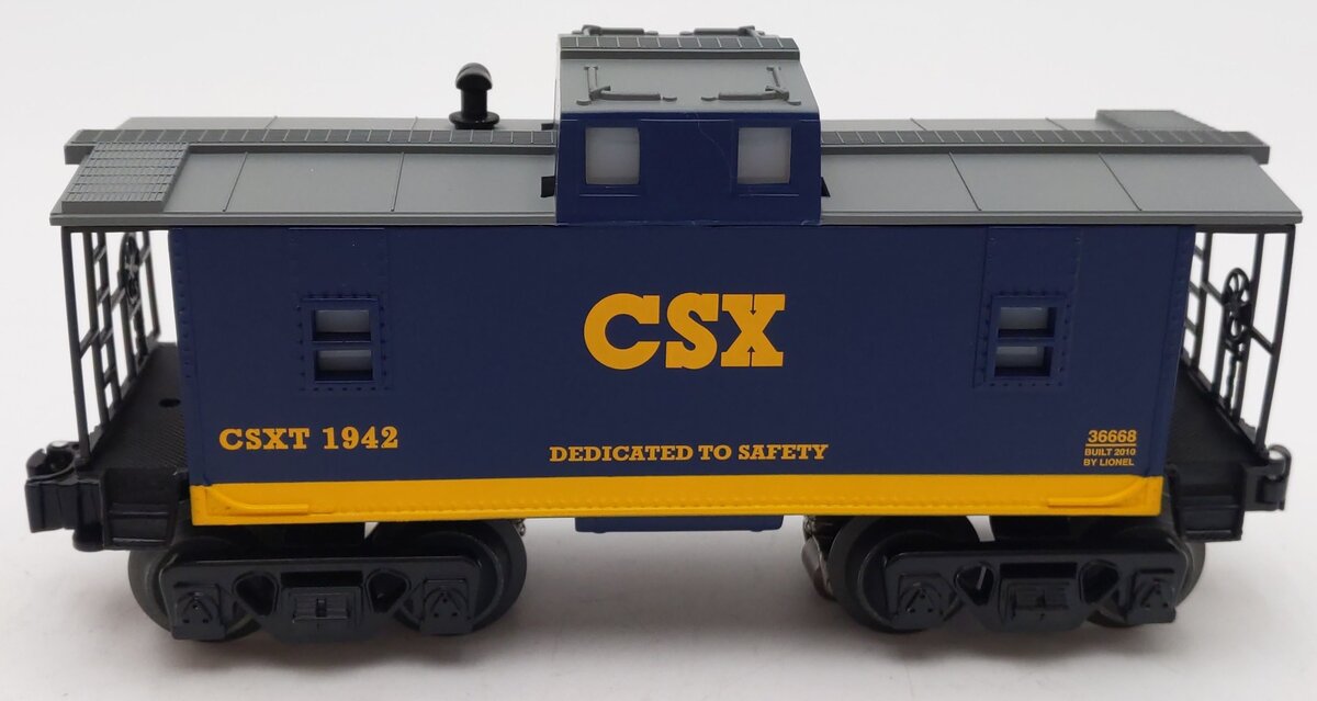 Lionel 6-36668 CSX Square Window Caboose #1942 EX/Box