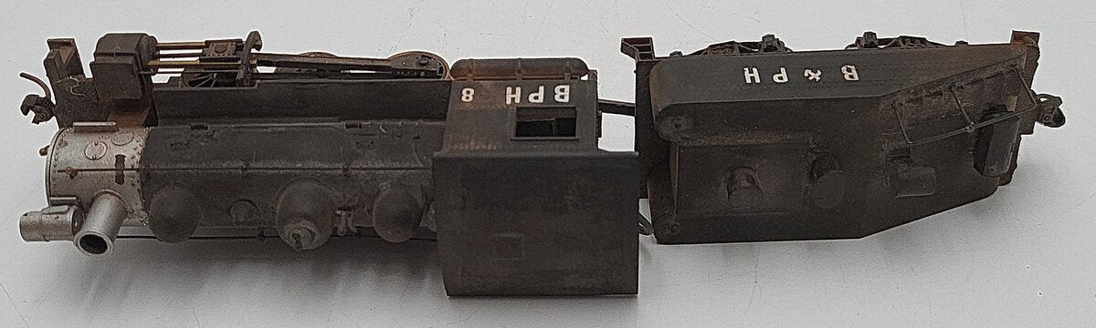 Mantua HO Scale BPH Steam Locomotive and Tender #8