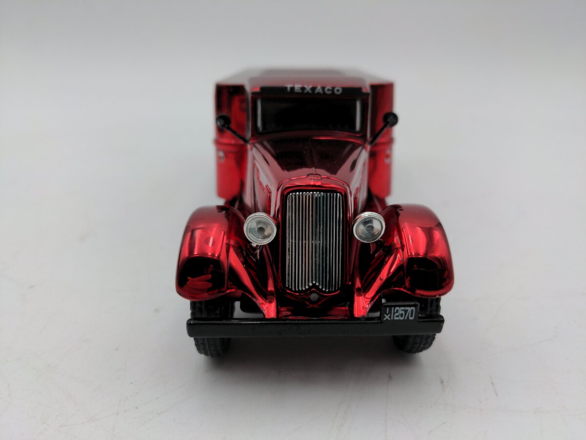 Ertl 20908P 1:38 2002 Texaco #19 1935 Dodge 3-Ton Truck Coin Bank LN/Box