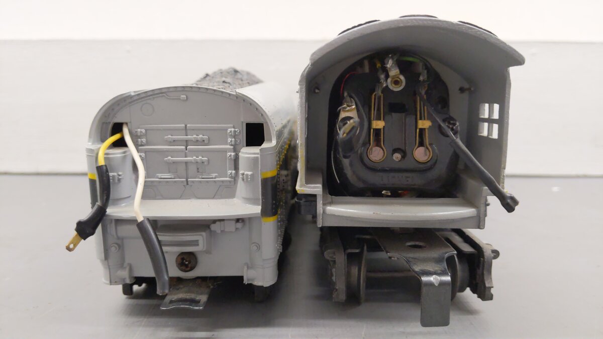 Lionel 6-8002 O Union Pacific Berkshire 2-8-4 Steam Locomotive & Tender #8002 VG