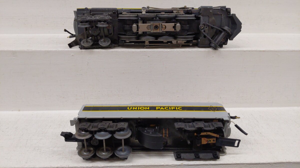 Lionel 6-8002 O Union Pacific Berkshire 2-8-4 Steam Locomotive & Tender #8002 VG