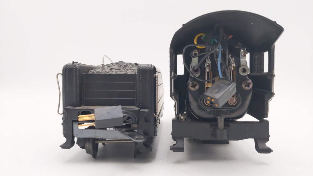 Lionel 6-18000 O Gauge Pennsylvania 0-6-0 B6 Switcher Locomotive & Tender #8977 VG