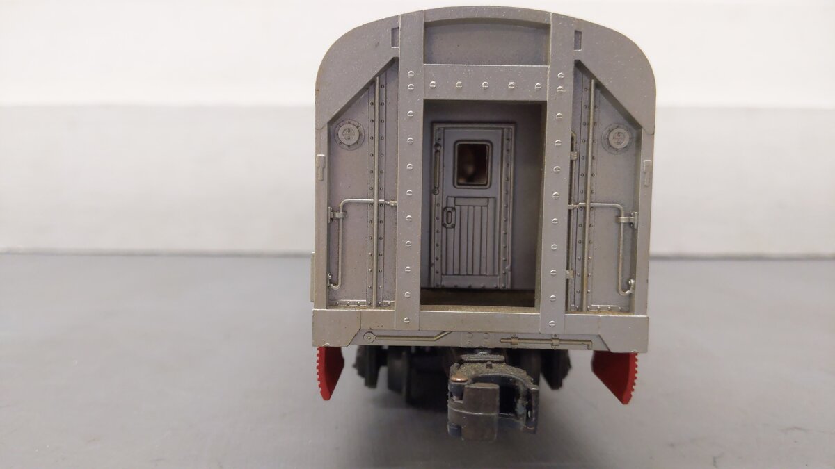 Lionel 6-9592 O Gauge Southern Pacific Daylight Aluminum Passenger Car EX/Box