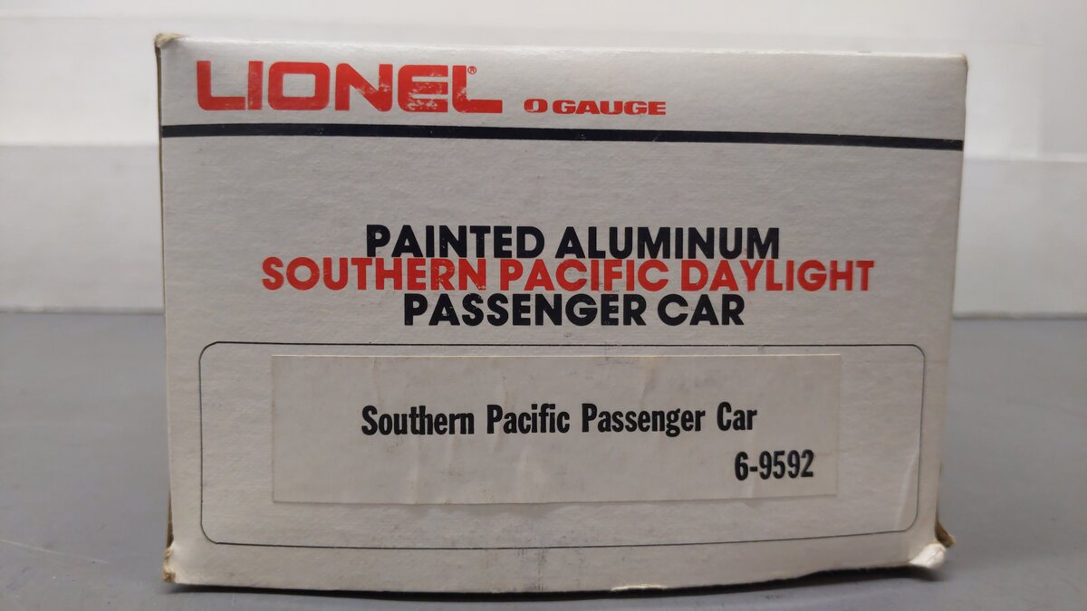 Lionel 6-9592 O Gauge Southern Pacific Daylight Aluminum Passenger Car EX/Box