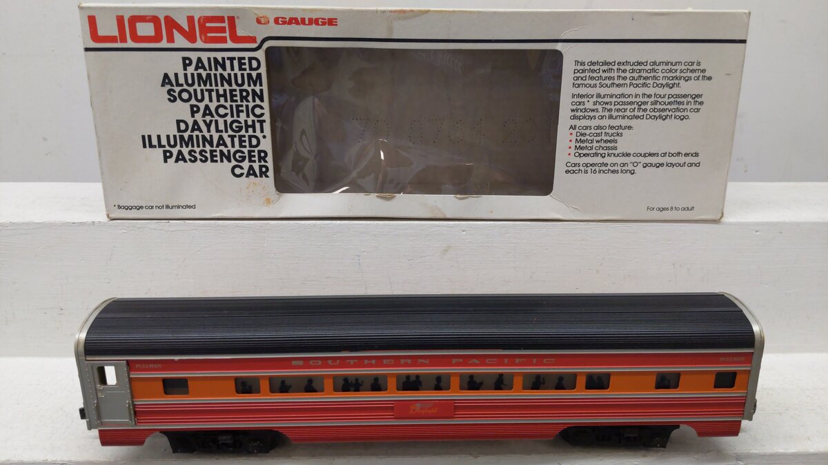 Lionel 6-9592 O Gauge Southern Pacific Daylight Aluminum Passenger Car EX/Box