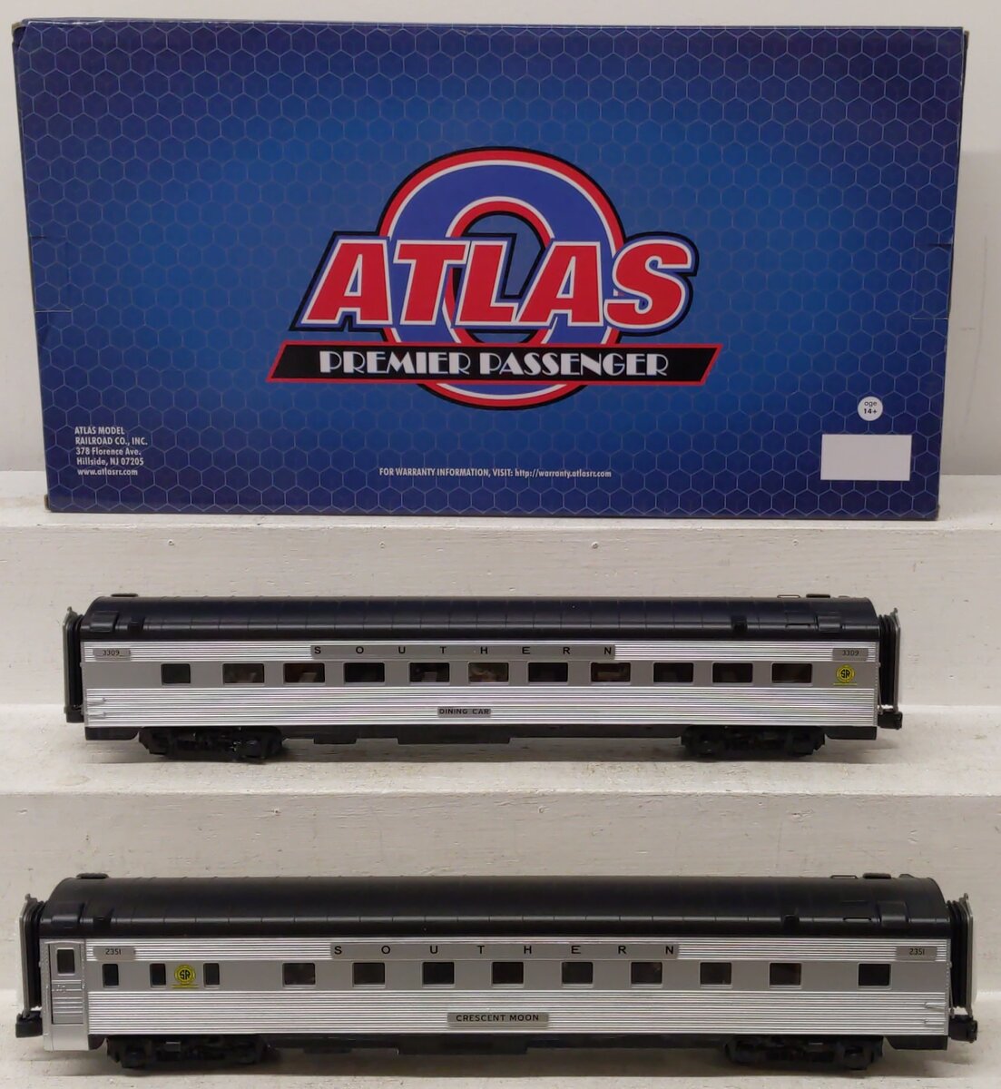 Atlas 3001593S O Gauge Southern 70' Streamline 2-Car Passenger Set (3-Rail) LN/Box