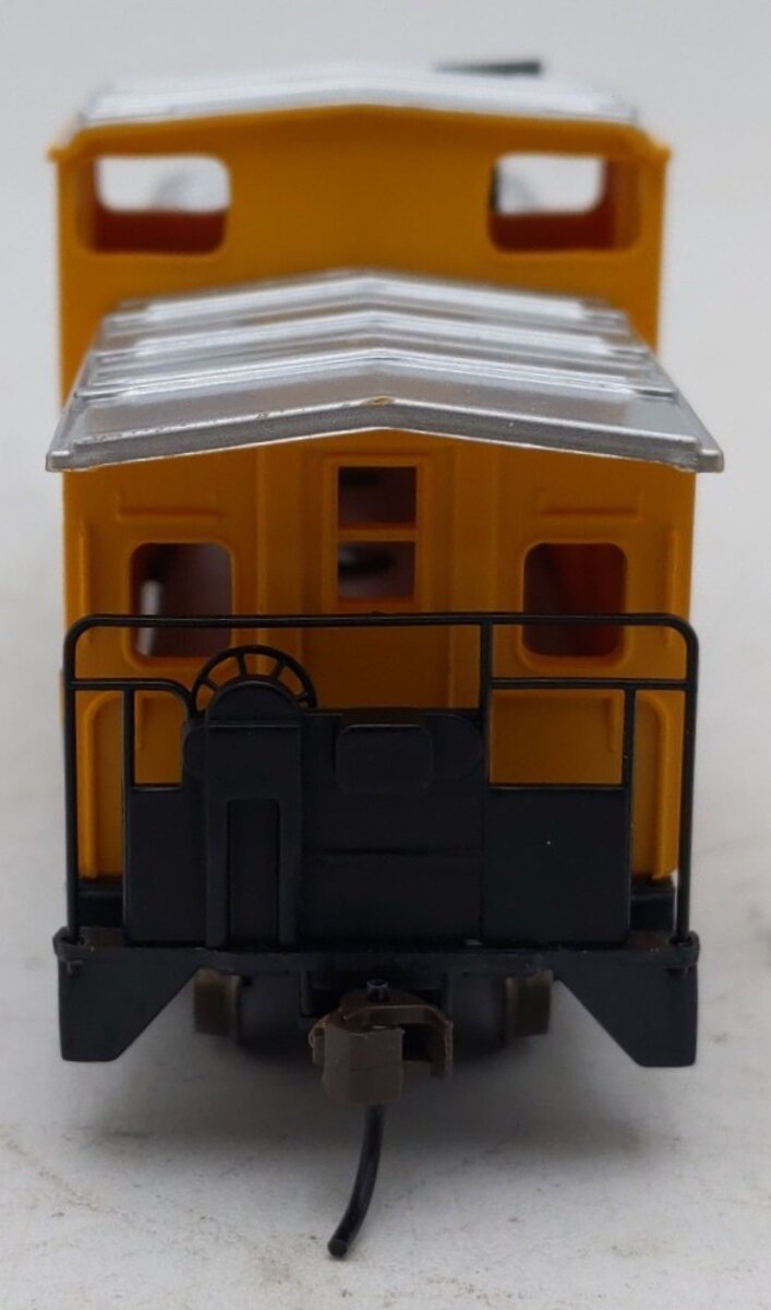 Bachmann 17709 HO Scale Chessie Yellow 36' Wide-Vision Caboose EX/Box