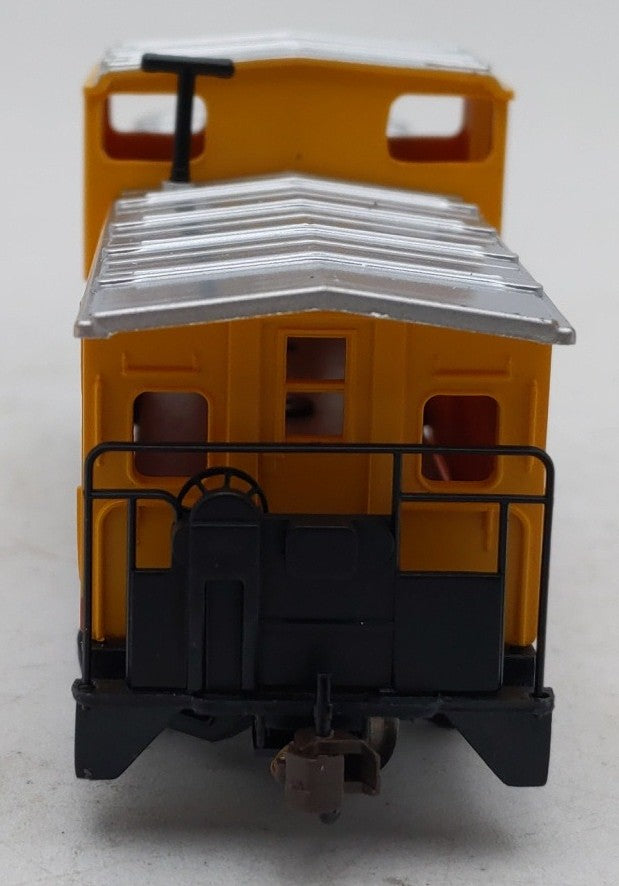 Bachmann 17709 HO Scale Chessie Yellow 36' Wide-Vision Caboose EX/Box