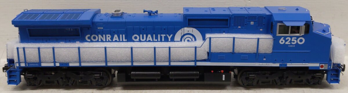 MTH 20-21969-1 O Gauge Conrail Dash 8 Diesel Locomotive #6250 w/ Proto-Sound 3.0 EX/Box