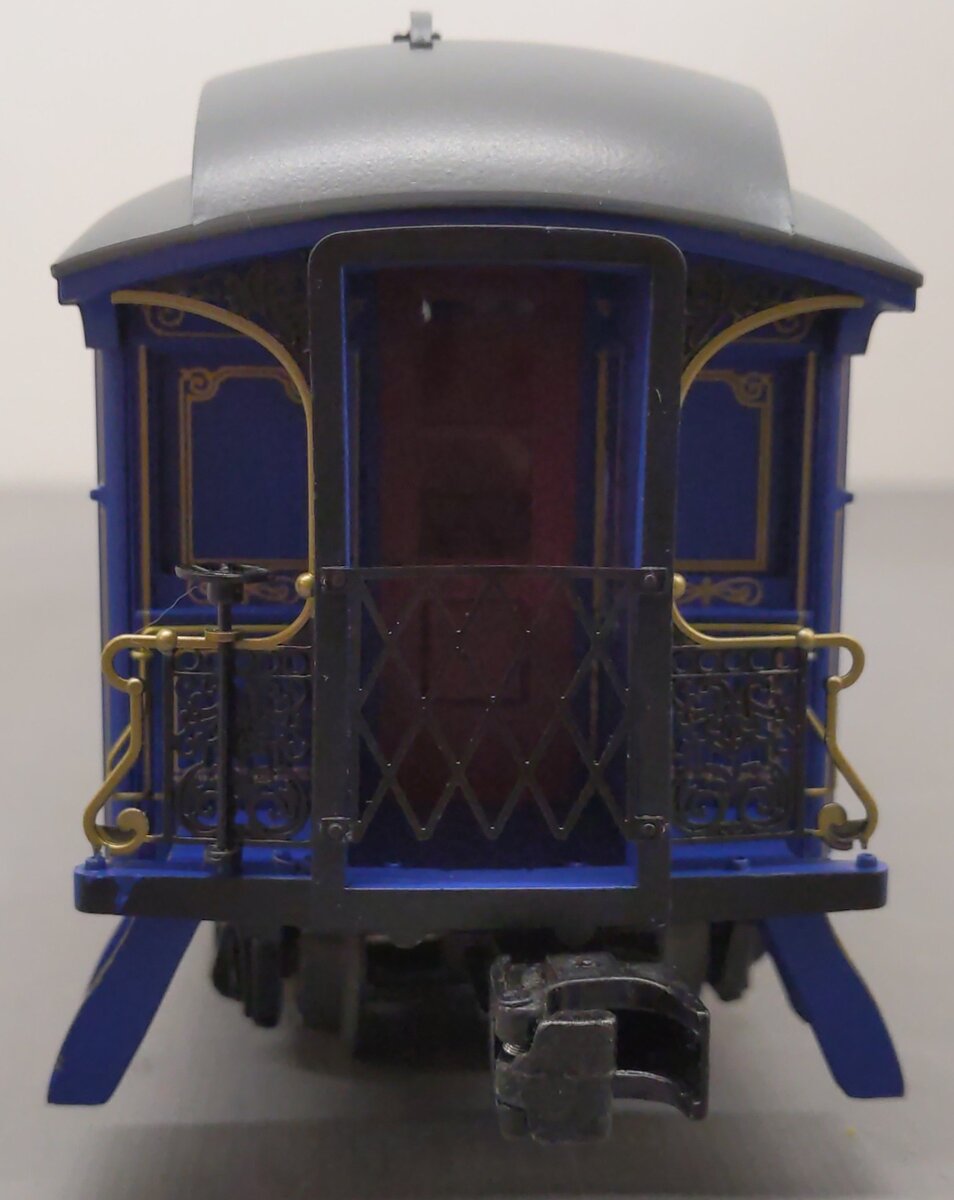 Lionel 2427561 O Gauge Royal Blue Wood Passenger #1014 LN/Box