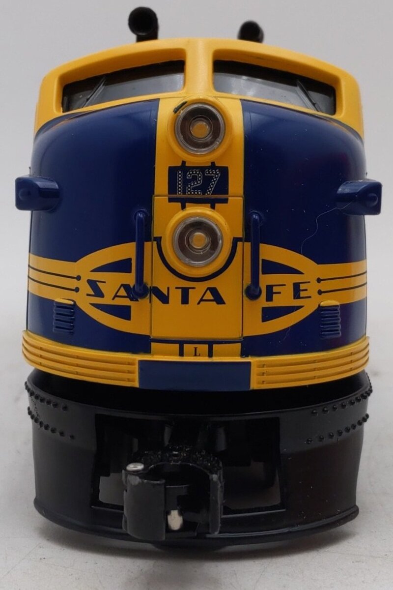 Lionel 2334090 O Santa Fe LionChief FT Diesel Locomotive #127 EX/Box