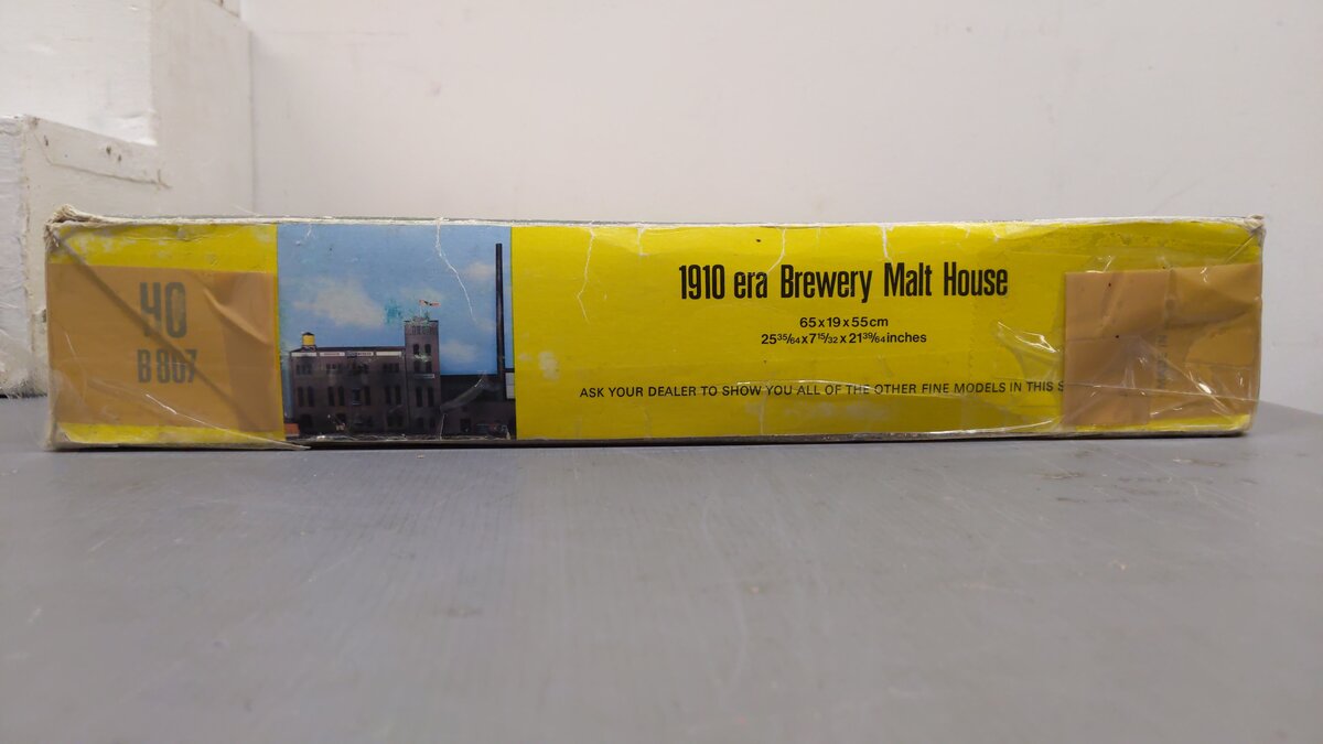 Con-Cor B807 HO Scale 1910 Era Brewery Malt House Building Kit EX/Box