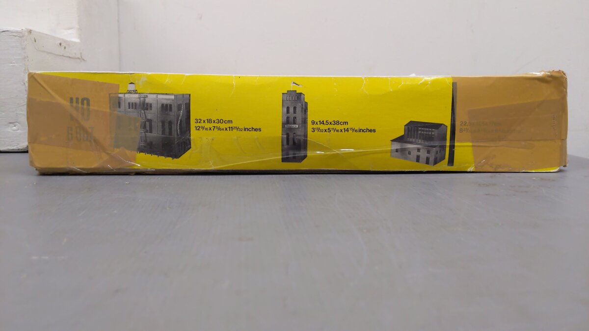 Con-Cor B807 HO Scale 1910 Era Brewery Malt House Building Kit EX/Box