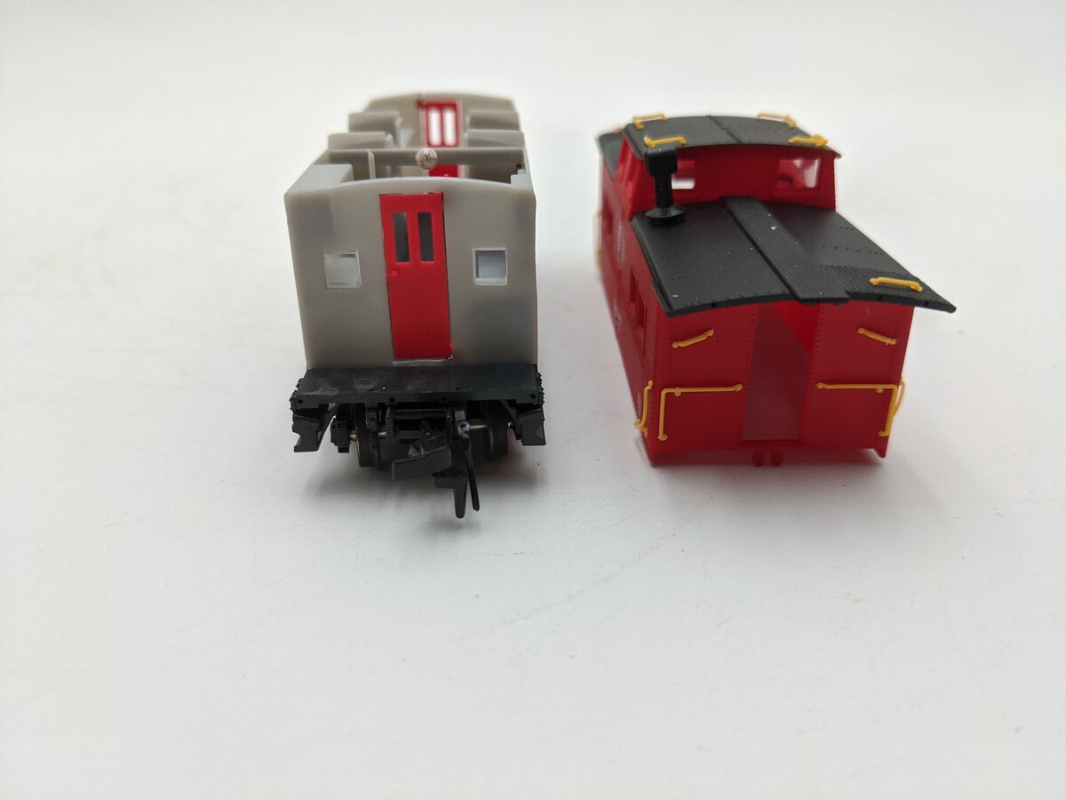 Proto 2000 8235 HO Pittsburgh & West Virginia Steel Center Cupula Caboose #827 EX/Box