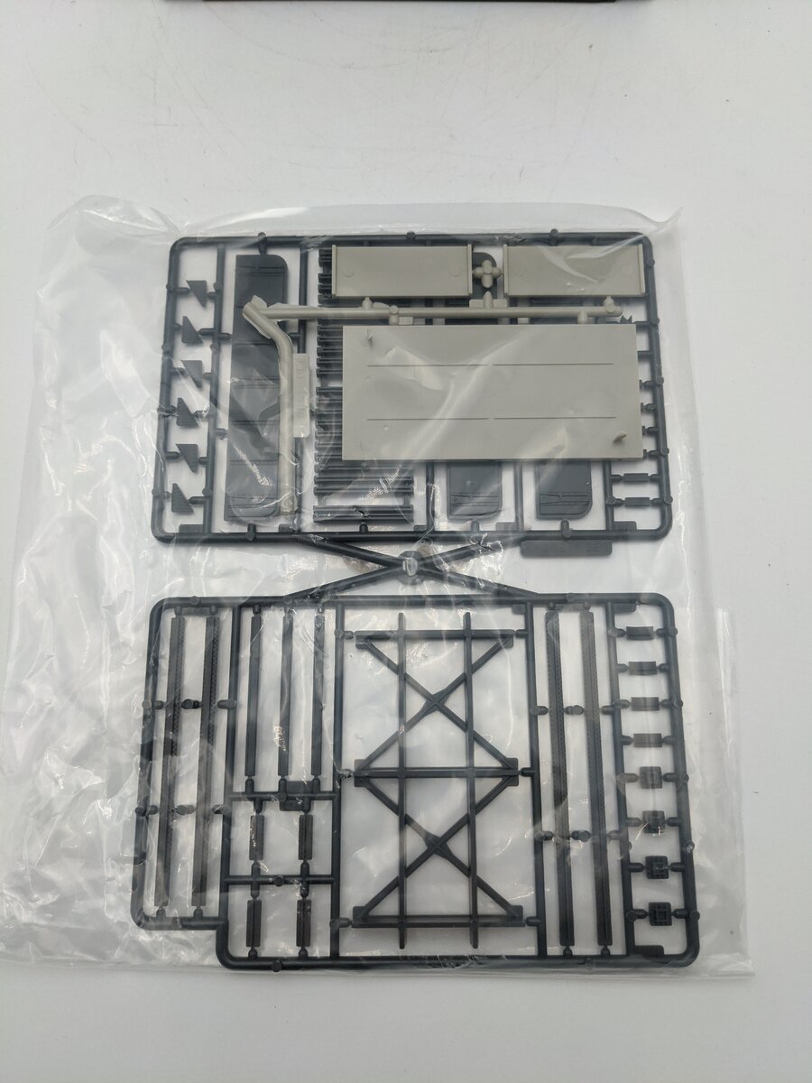 Walthers 933-4500 HO 30' Single-Track Railroad Through Girder Bridge Kit EX/Box