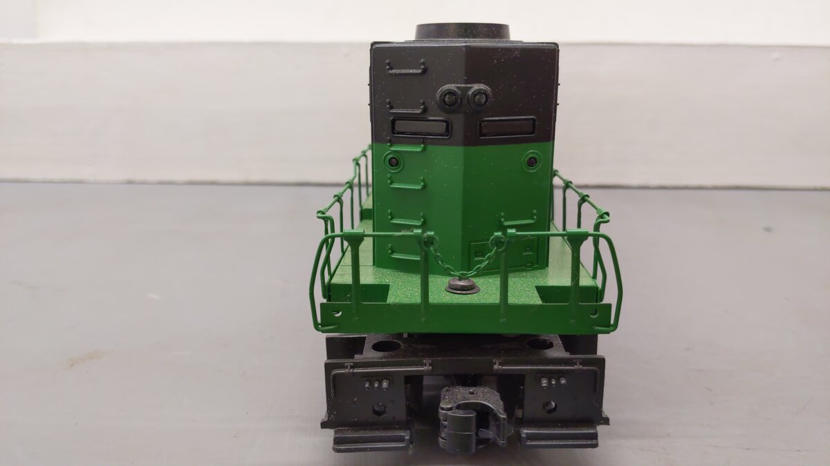 Lionel 6-18208 O Gauge Burlington Northern SD-40 Dummy Diesel Locomotive #8586 VG/Box