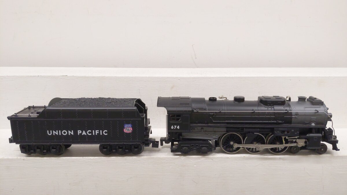 Lionel 6-81303 O Union Pacific LionChief Plus 4-6-4 Hudson Steam Locomotive #674 EX/Box