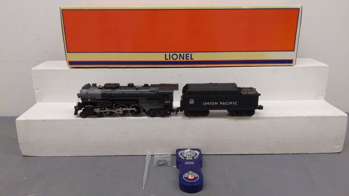 Lionel 6-81303 O Union Pacific LionChief Plus 4-6-4 Hudson Steam Locomotive #674 EX/Box