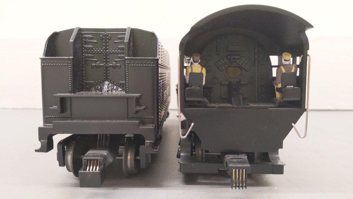 Lionel 6-81303 O Union Pacific LionChief Plus 4-6-4 Hudson Steam Locomotive #674 EX/Box