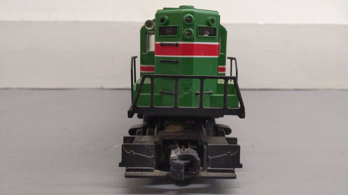 Lionel 6-18823 O Gauge Chicago & Illinois Midland SD-9 Diesel Locomotive #52 VG/Box