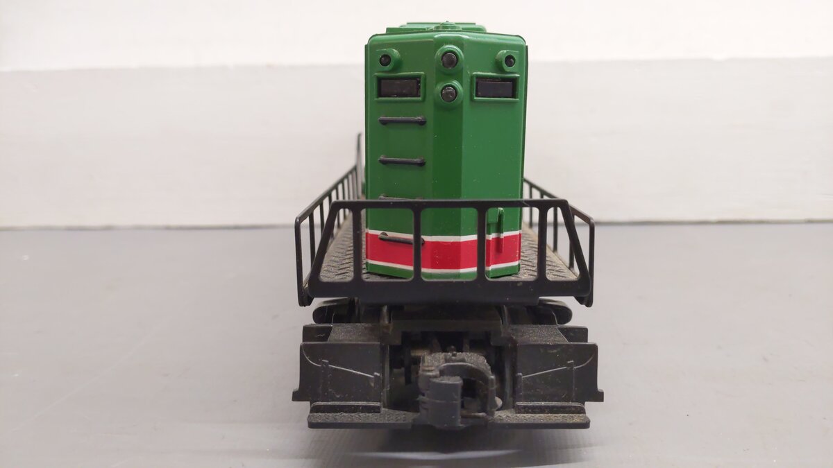 Lionel 6-18823 O Gauge Chicago & Illinois Midland SD-9 Diesel Locomotive #52 VG/Box