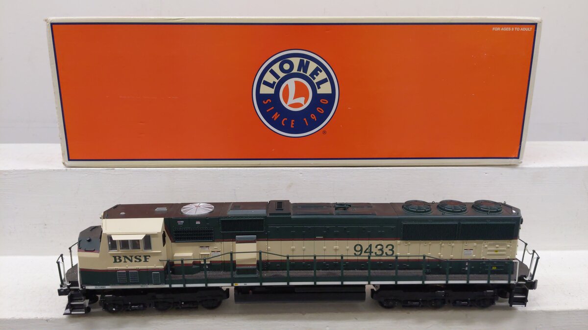 Lionel 6-28223 BNSF SD-70 Diesel Locomotive #9433 VG/Box