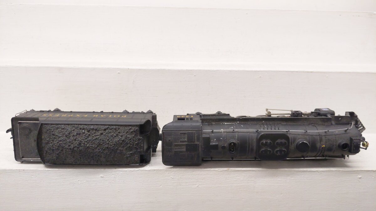 Lionel 6-28649 O Polar Express 2-8-4 Berkshire Steam Locomotive & Tender #1225 VG/Box