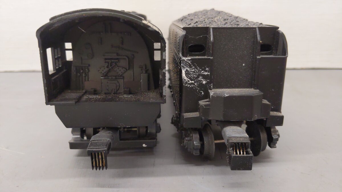 Lionel 6-28649 O Polar Express 2-8-4 Berkshire Steam Locomotive & Tender #1225 VG/Box