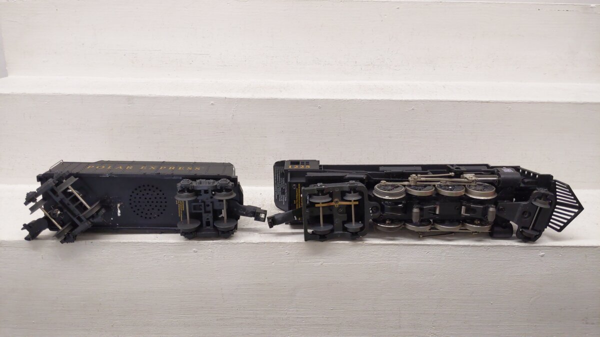 Lionel 6-28649 O Polar Express 2-8-4 Berkshire Steam Locomotive & Tender #1225 VG/Box