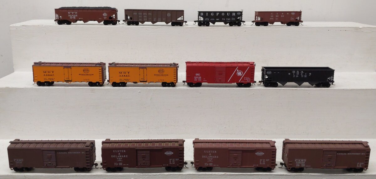 Bowser & Other HO Scale Assorted Freight Cars [12] VG