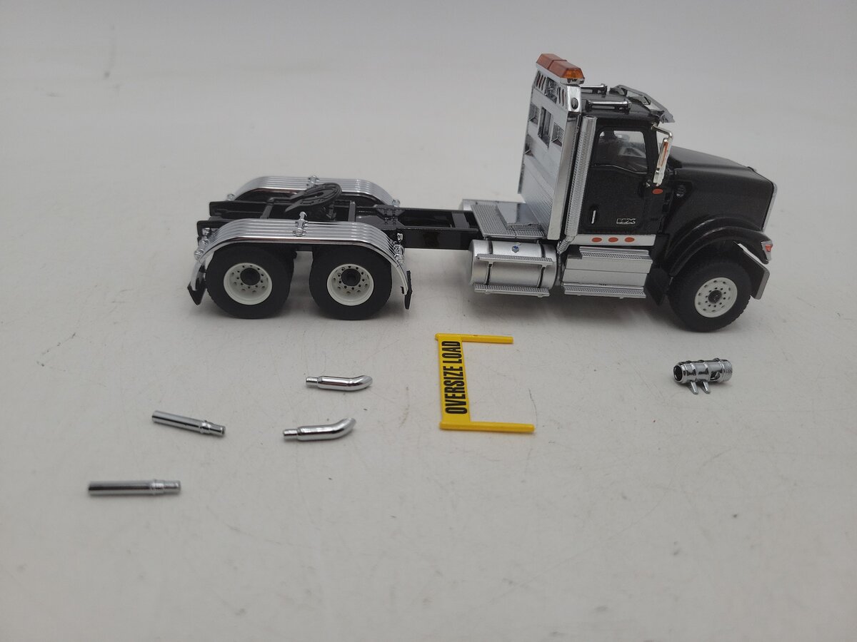 DieCast Masters 71003 1:50 Scale International HX520 Day Cab Tandem Tractor EX/Box