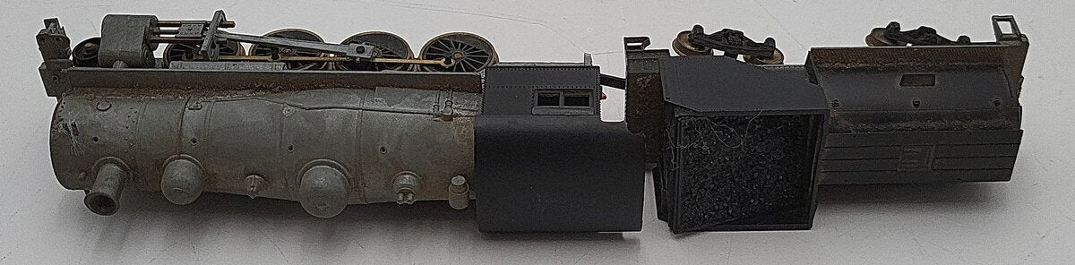 HO Scale 2-8-0 Steam Locomotive VG
