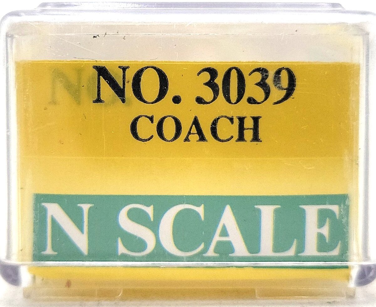 Model Power 3039 N Scale Southern Pacific 75' Streamline Coach Car #2462 LN/Box