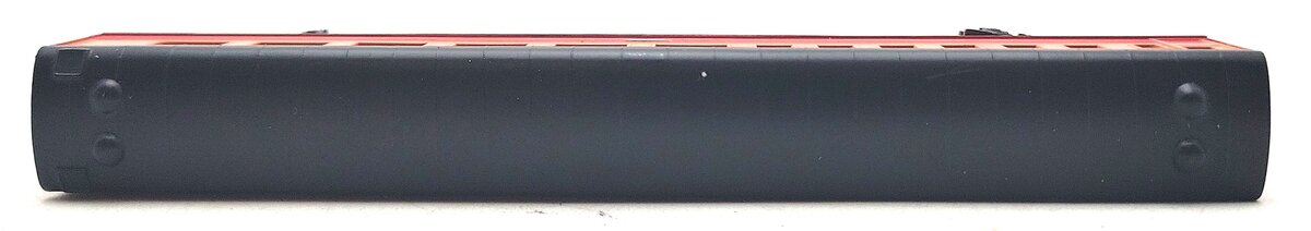 Model Power 3039 N Scale Southern Pacific 75' Streamline Coach Car #2462 LN/Box