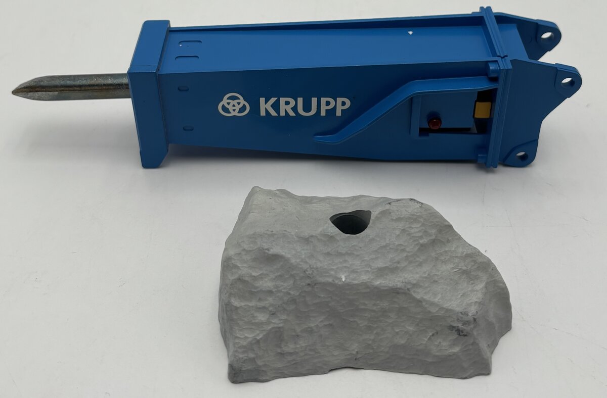 NZG 325 1:50 Krupp Hydraulic Demolition Breaker Hammer Chisel Attachment LN/Box