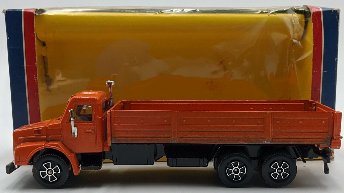 Playart 7935 1:64 Fast Wheel Volvo Freight Truck Orange VG/Box