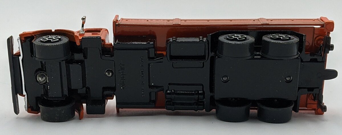 Playart 7935 1:64 Fast Wheel Volvo Freight Truck Orange VG/Box