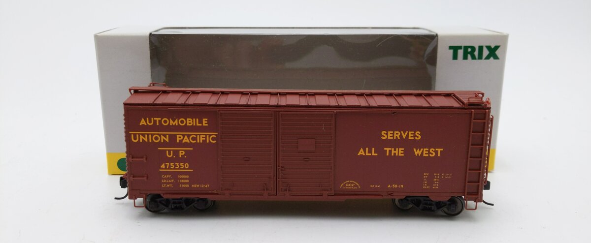 Trix 24902-14 HO Scale Union Pacific Double Door Automobile Boxcar #475350 LN/Box